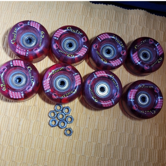 Kryptonics wheels and plates - Picture 3 of 9